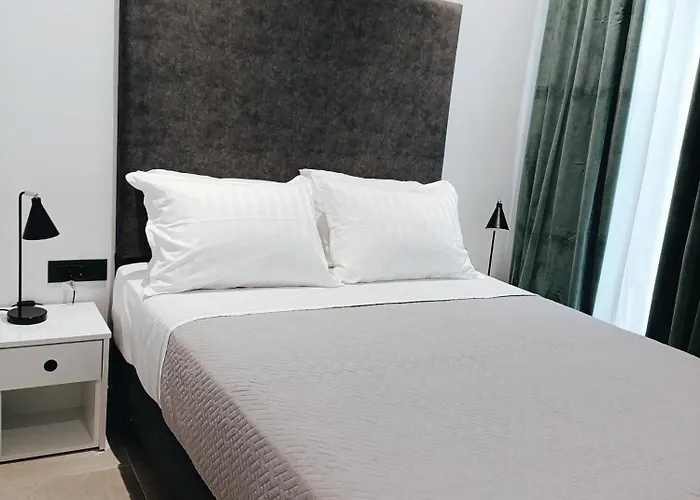 Azure Mirage Adults Only Private Seaside W Garden And Parking וילה
