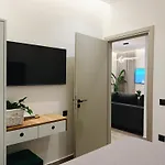 Azure Mirage Adults Only Private Seaside W Garden And Parking 빌라 팔리라키