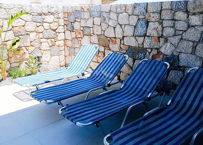 Azure Mirage Adults Only Private Seaside W Garden And Parking *